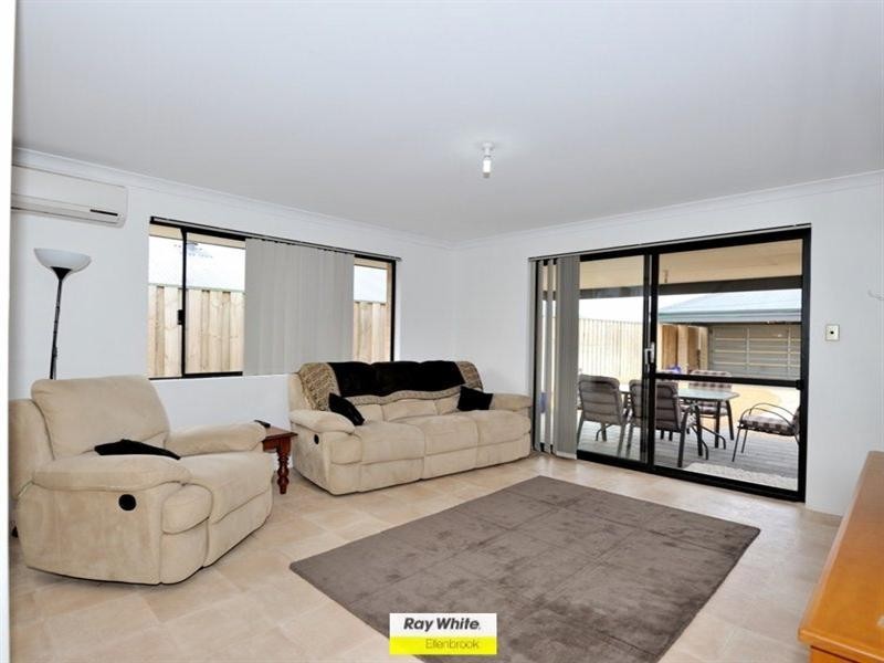 152 Elmridge Parkway, Ellenbrook WA 6069