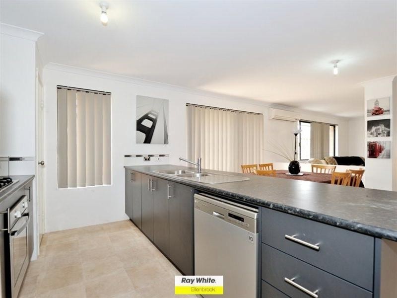 152 Elmridge Parkway, Ellenbrook WA 6069