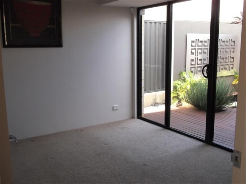 12 Wesley Way, Aveley WA 6069