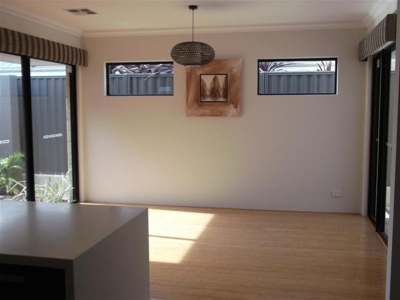 12 Wesley Way, Aveley WA 6069