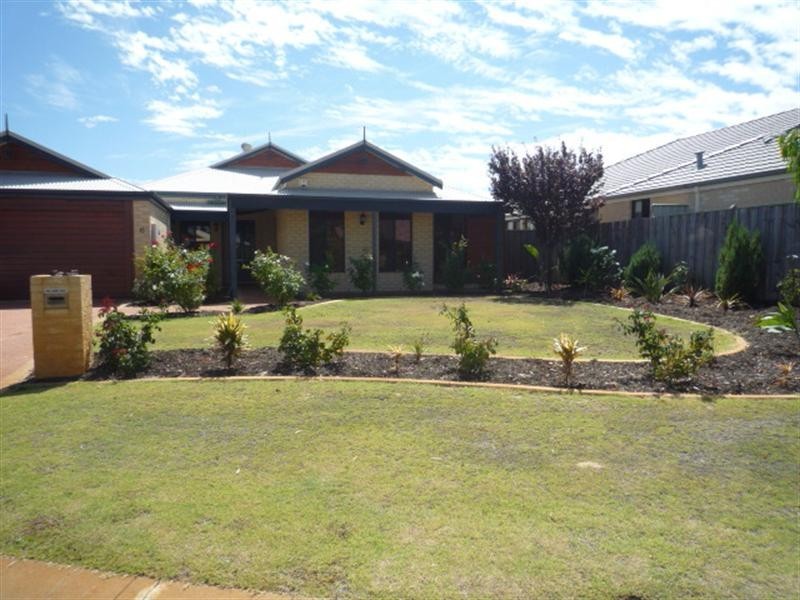 6 Louisa Grove, Ellenbrook WA 6069