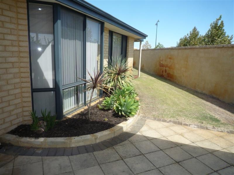 6 Louisa Grove, Ellenbrook WA 6069