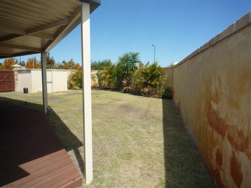 6 Louisa Grove, Ellenbrook WA 6069
