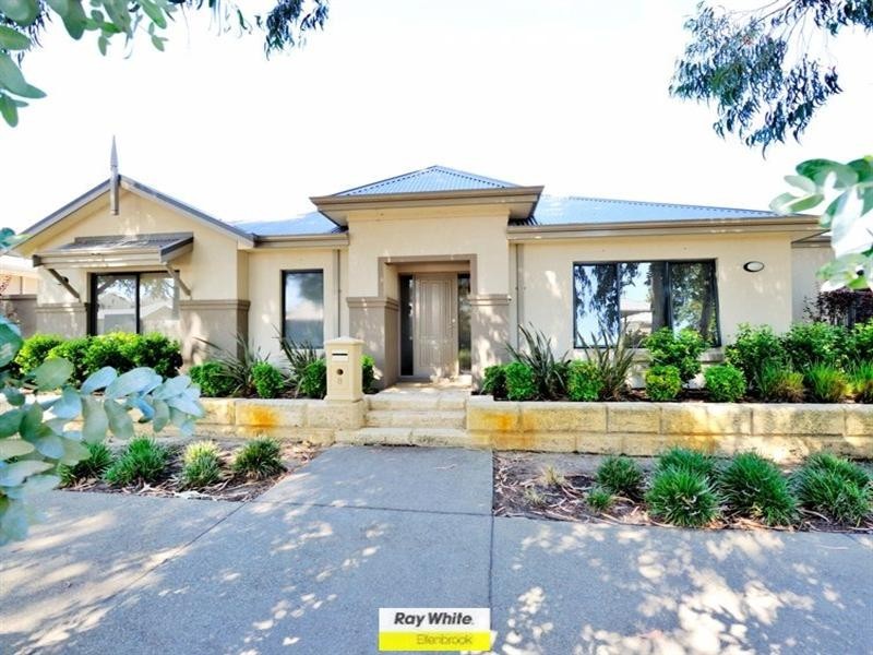 8 Harman Place, Aveley WA 6069