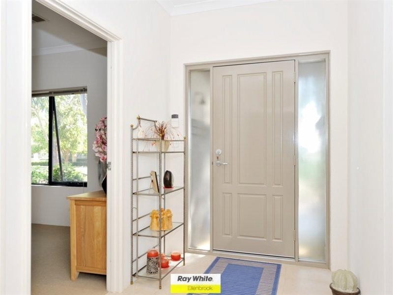 8 Harman Place, Aveley WA 6069