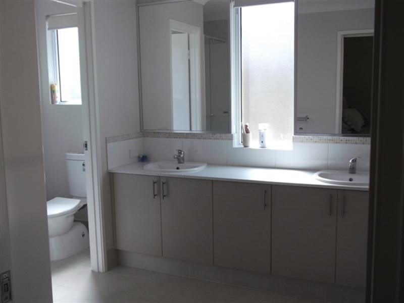 43 Wistful Parade, Aveley WA 6069