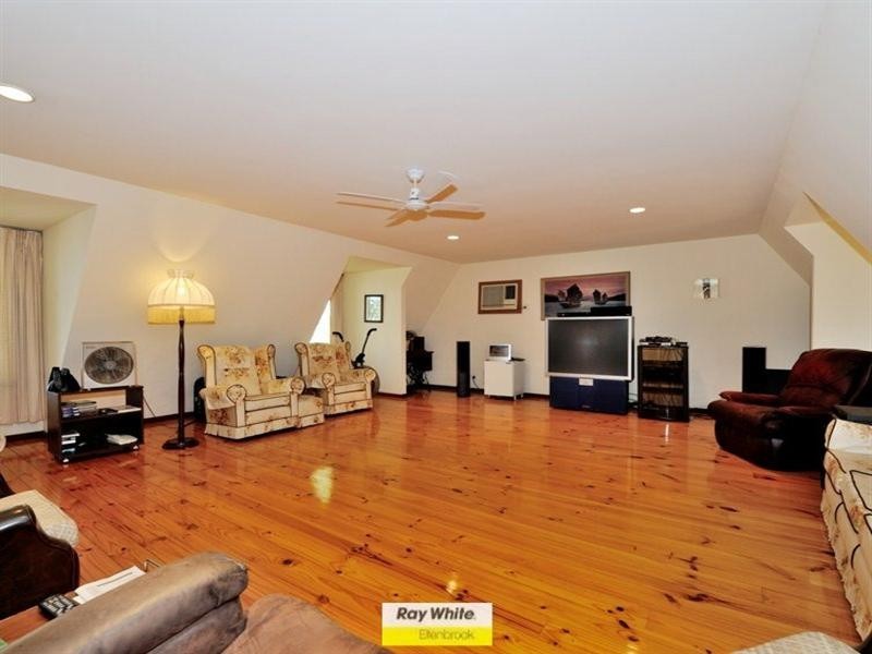 732 Lord Street, Henley Brook WA 6055