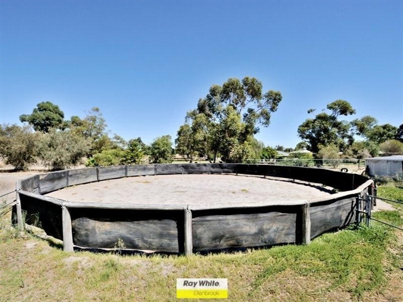 732 Lord Street, Henley Brook WA 6055