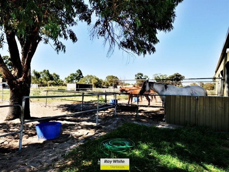 732 Lord Street, Henley Brook WA 6055