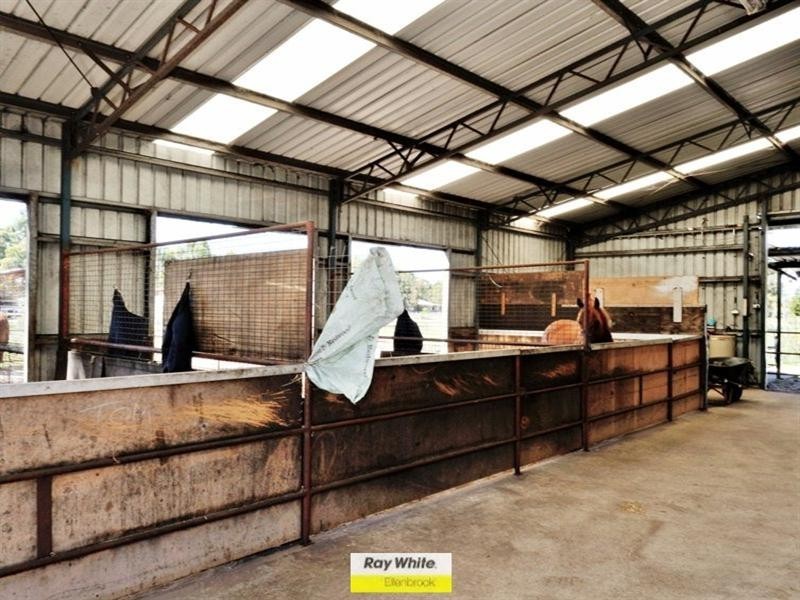 732 Lord Street, Henley Brook WA 6055