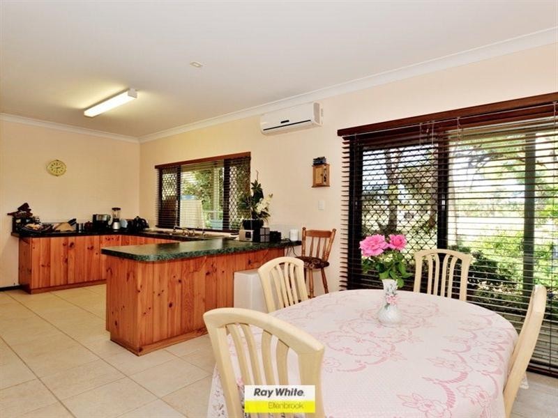 732 Lord Street, Henley Brook WA 6055