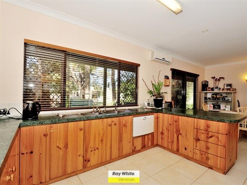 732 Lord Street, Henley Brook WA 6055