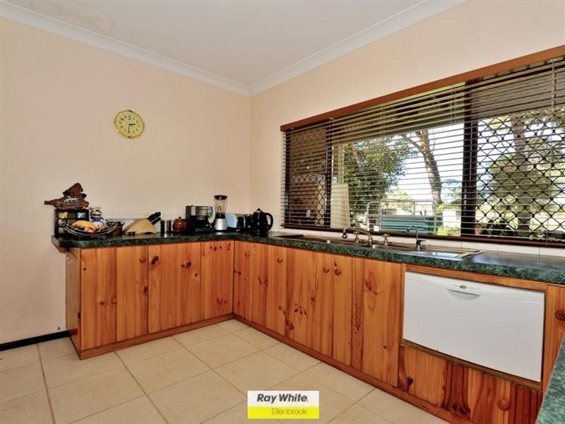 732 Lord Street, Henley Brook WA 6055