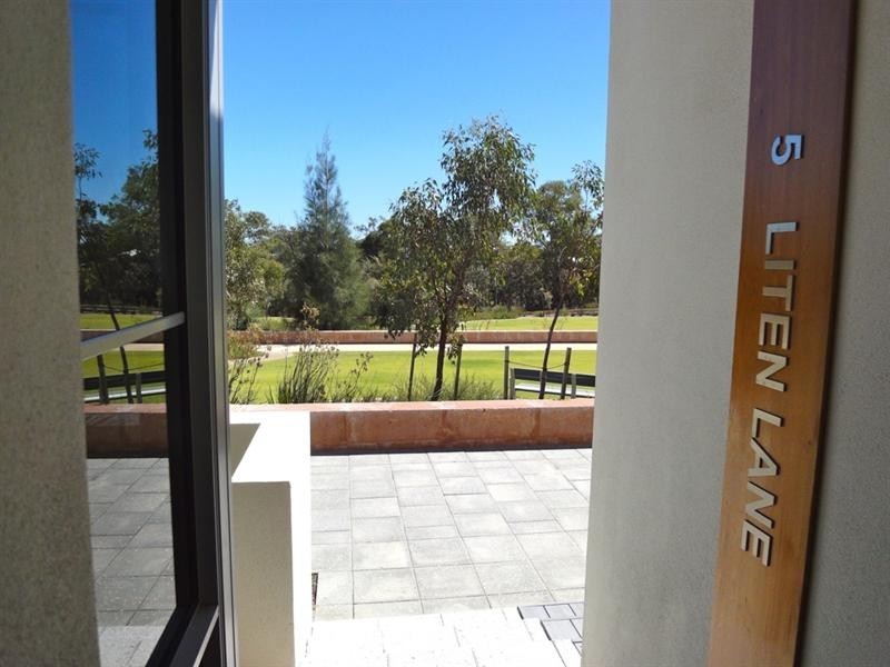 5 Liten Lane, Ellenbrook WA 6069