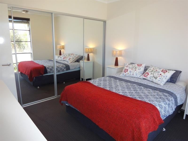 5 Liten Lane, Ellenbrook WA 6069