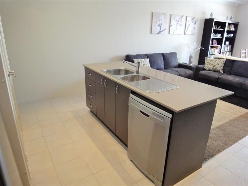 5 Liten Lane, Ellenbrook WA 6069