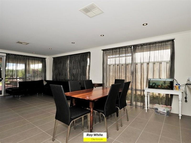 133 Elmridge Parkway, Ellenbrook WA 6069