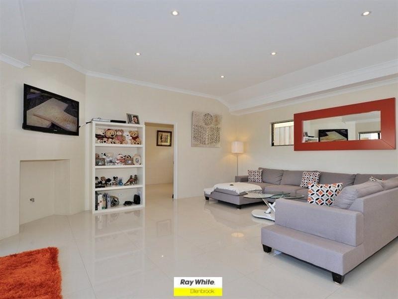 5 Aspley Lane, The Vines WA 6069