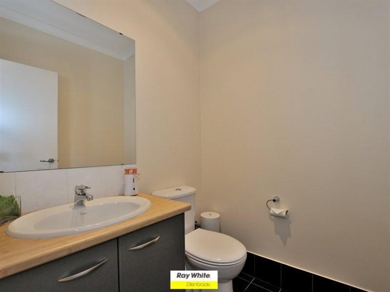 5 Aspley Lane, The Vines WA 6069