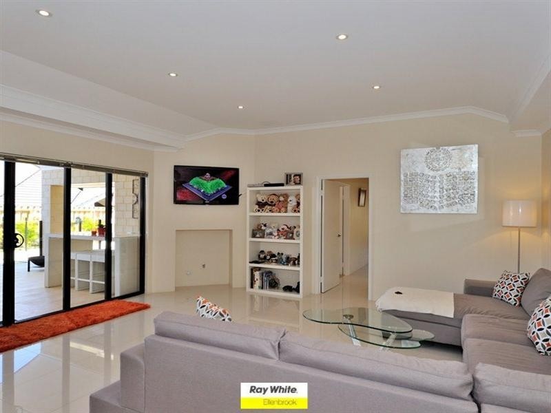 5 Aspley Lane, The Vines WA 6069