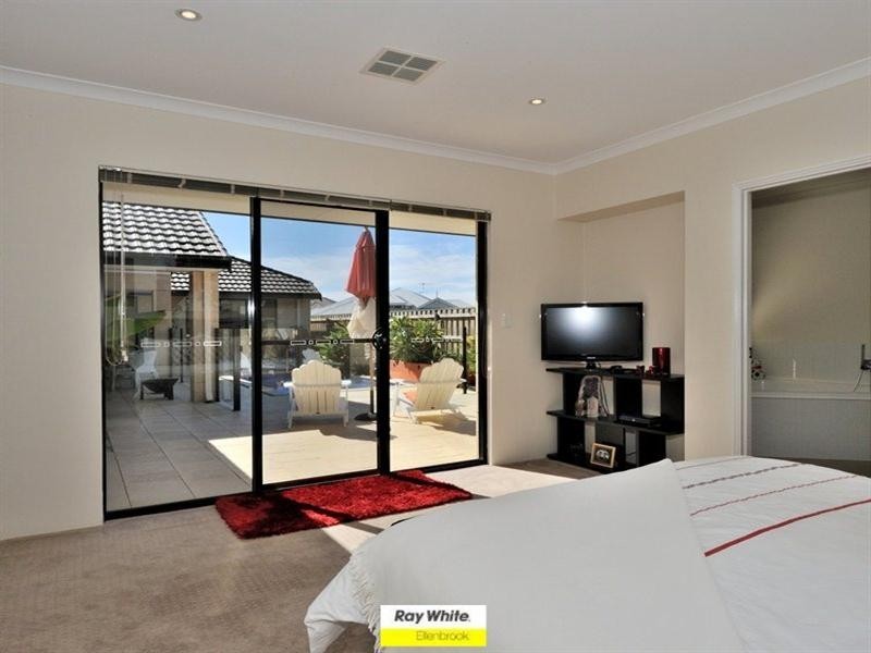 5 Aspley Lane, The Vines WA 6069