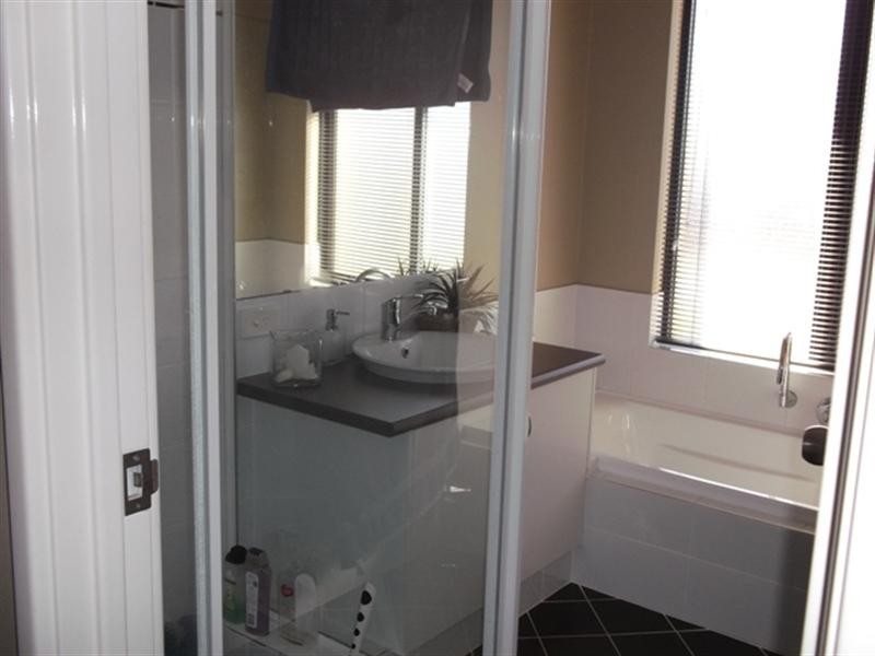 11 Werai Road, Ellenbrook WA 6069