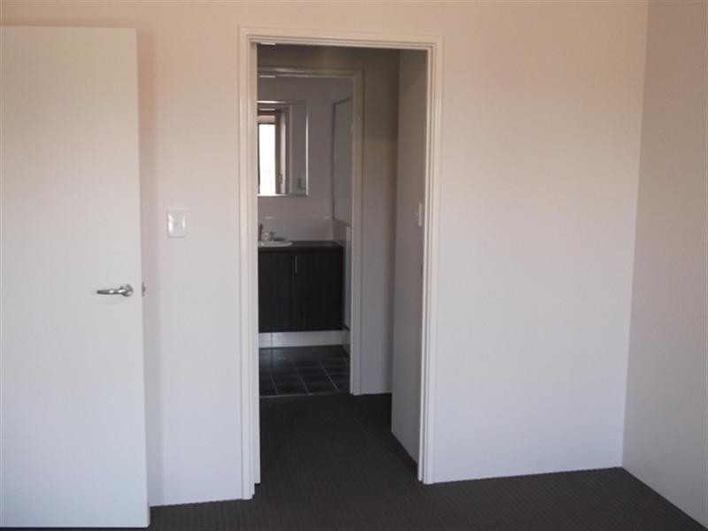 10 Celadon Terrace, Aveley WA 6069