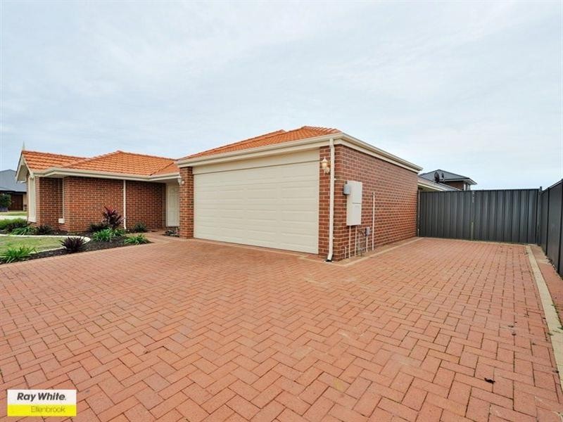 24 Corich Pass, Aveley WA 6069