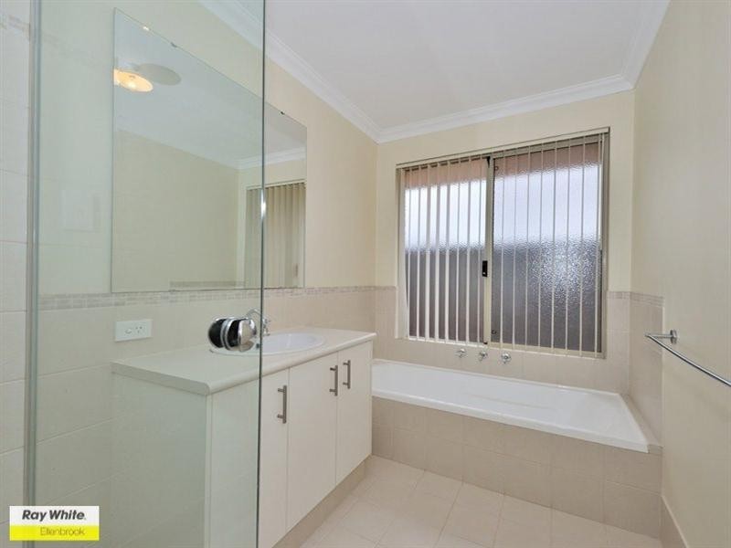 24 Corich Pass, Aveley WA 6069