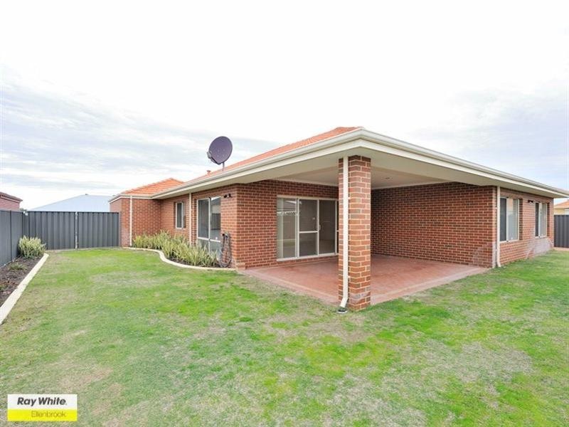 24 Corich Pass, Aveley WA 6069
