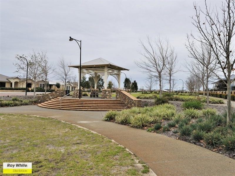 24 Corich Pass, Aveley WA 6069