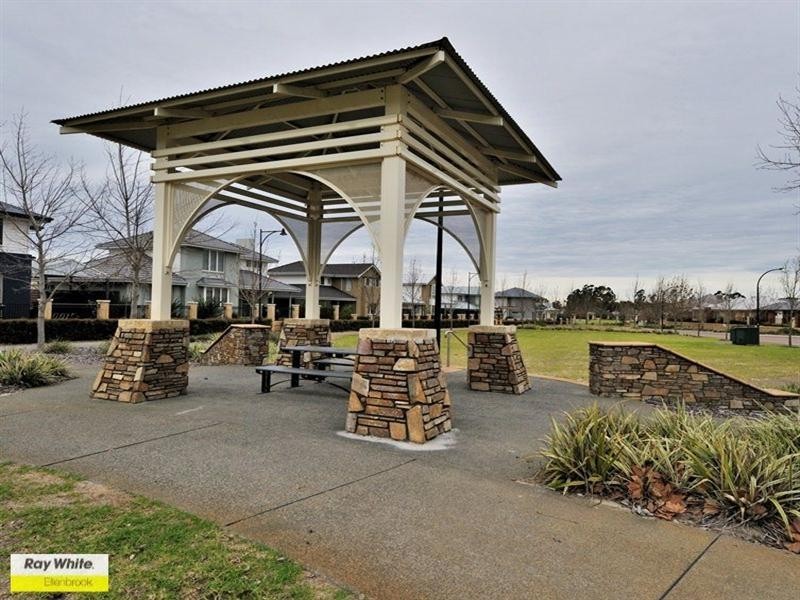 24 Corich Pass, Aveley WA 6069