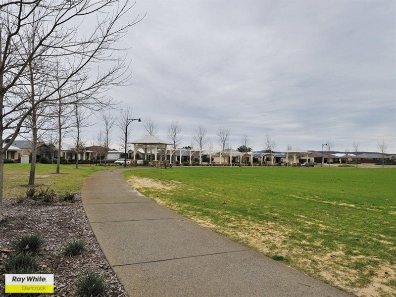 24 Corich Pass, Aveley WA 6069