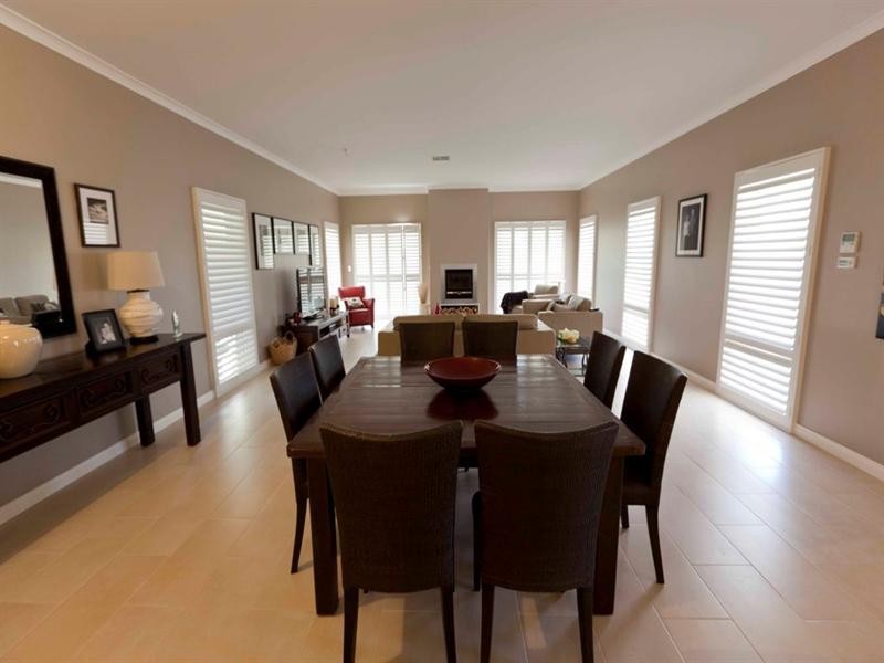130 Roxburghe Drive, The Vines WA 6069