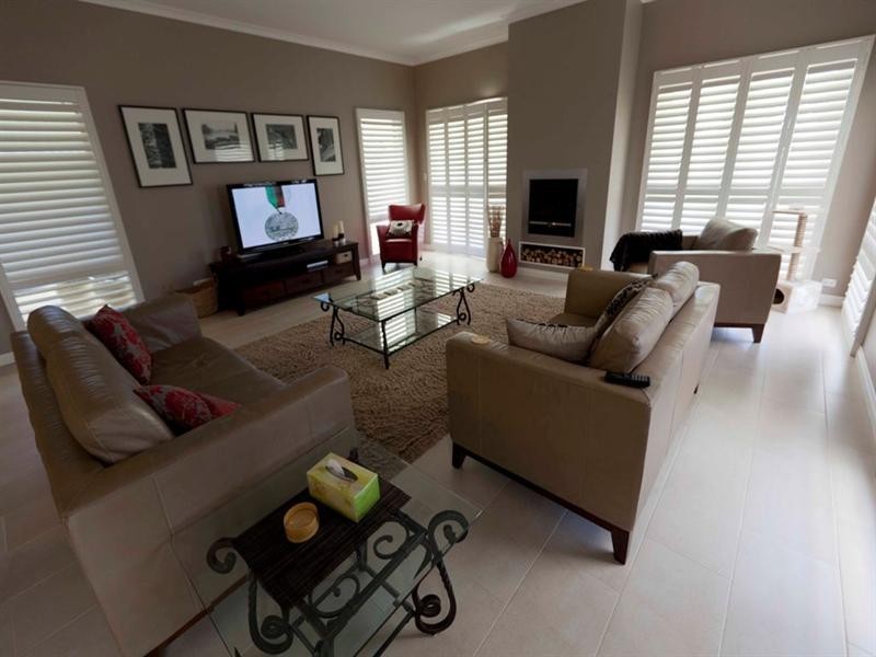 130 Roxburghe Drive, The Vines WA 6069