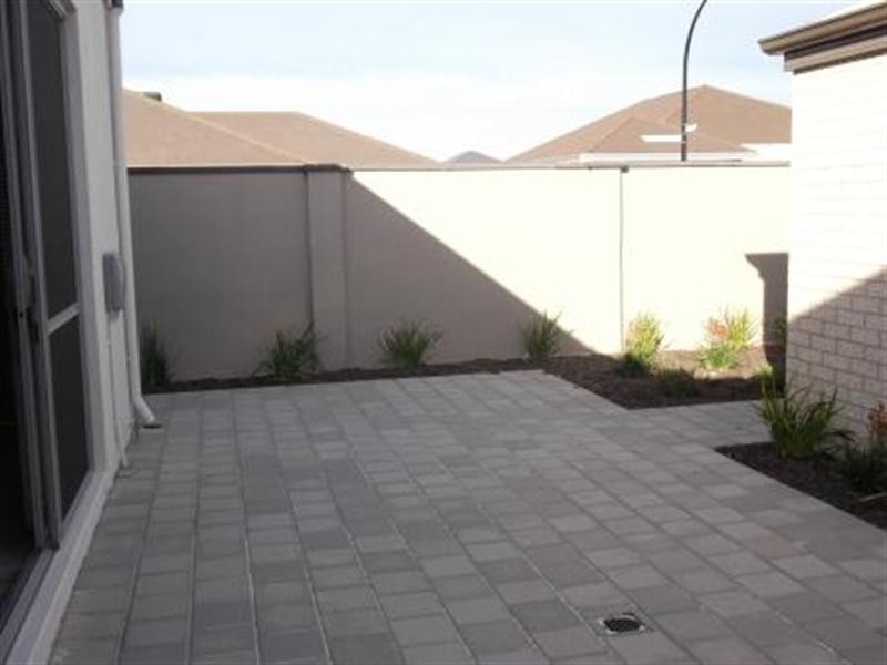 15 Riverland Drive, Ellenbrook WA 6069