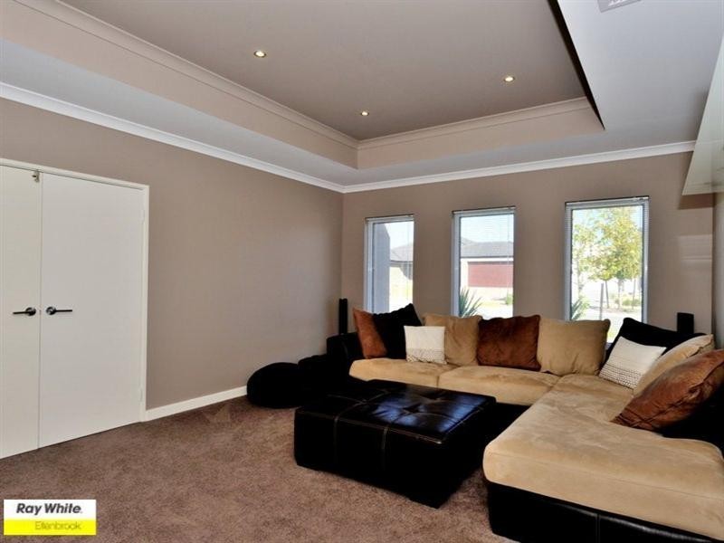 10 Ellery Gate, Aveley WA 6069