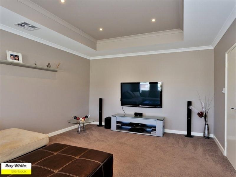 10 Ellery Gate, Aveley WA 6069