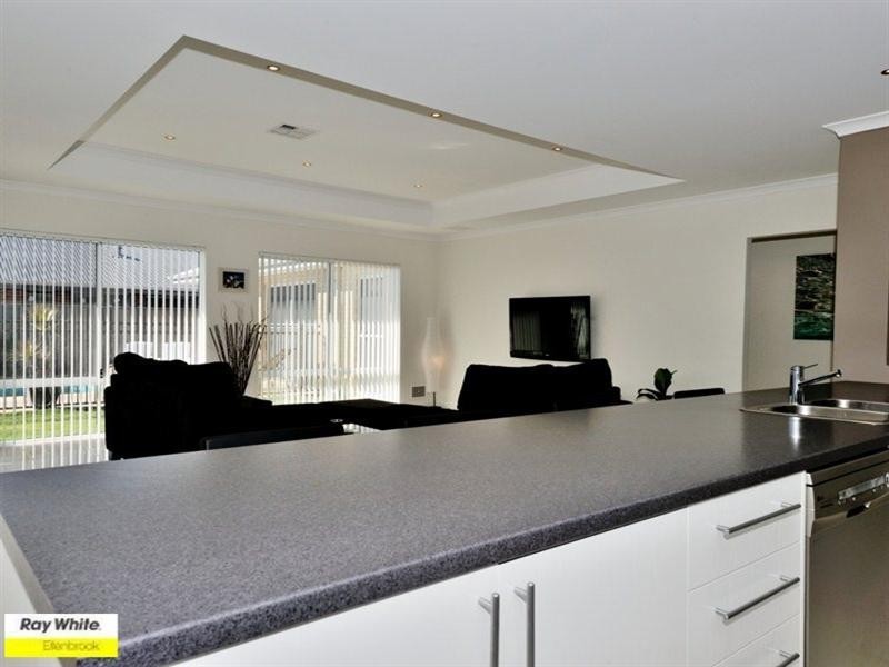 10 Ellery Gate, Aveley WA 6069