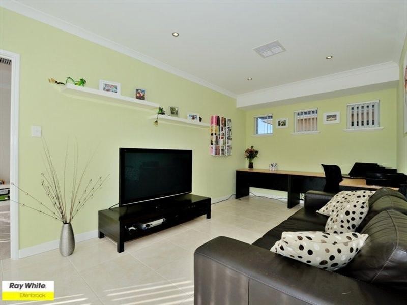 10 Ellery Gate, Aveley WA 6069