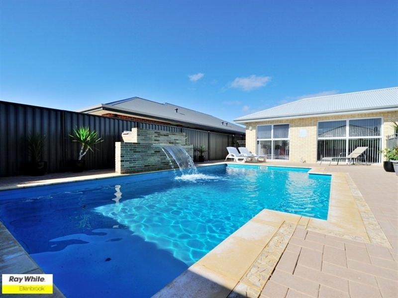 10 Ellery Gate, Aveley WA 6069