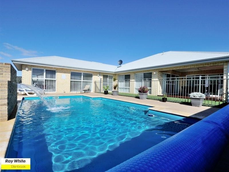 10 Ellery Gate, Aveley WA 6069