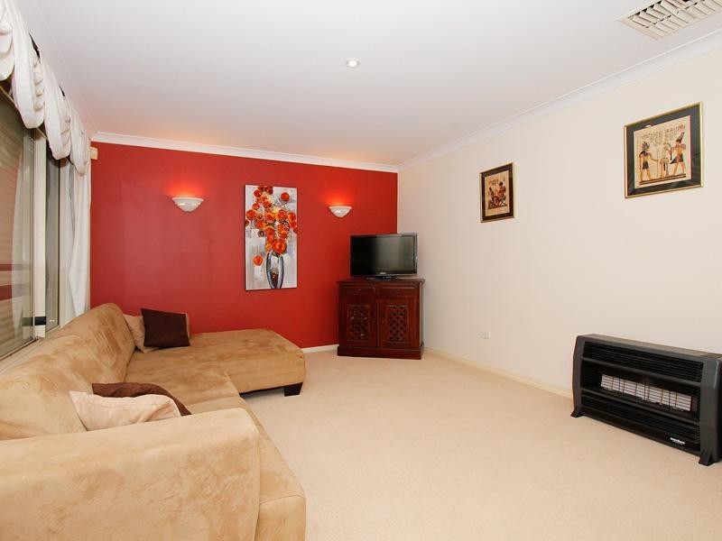 38 Bronzewing Avenue, Ellenbrook WA 6069