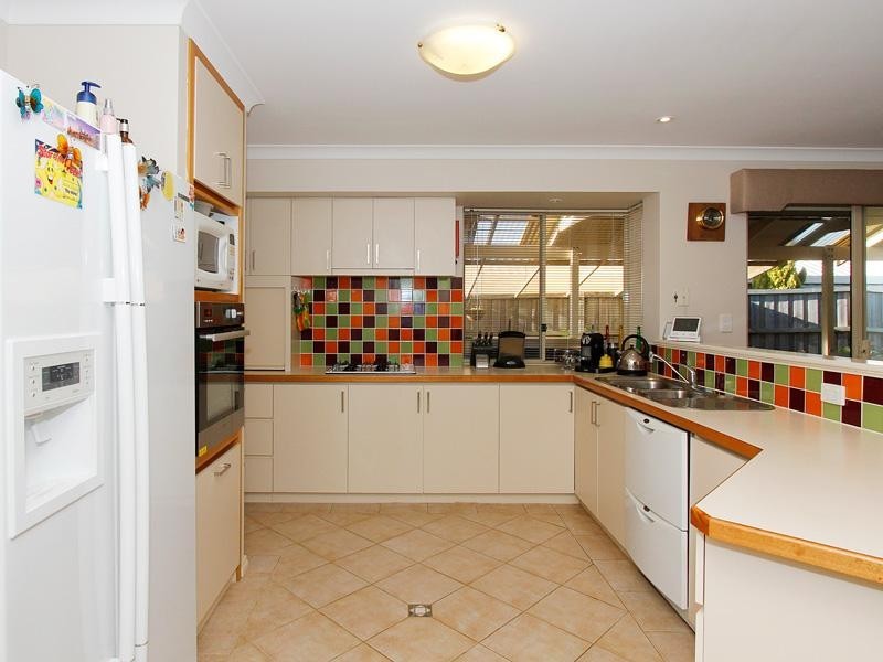 38 Bronzewing Avenue, Ellenbrook WA 6069