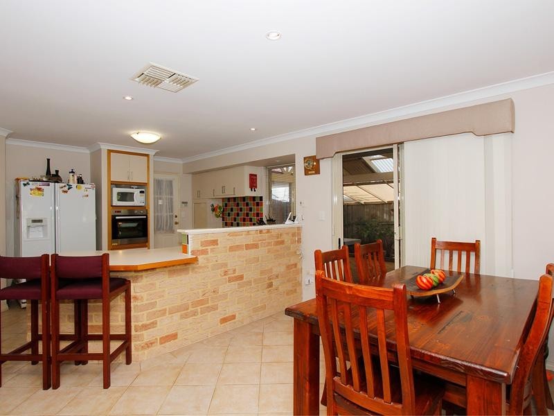 38 Bronzewing Avenue, Ellenbrook WA 6069