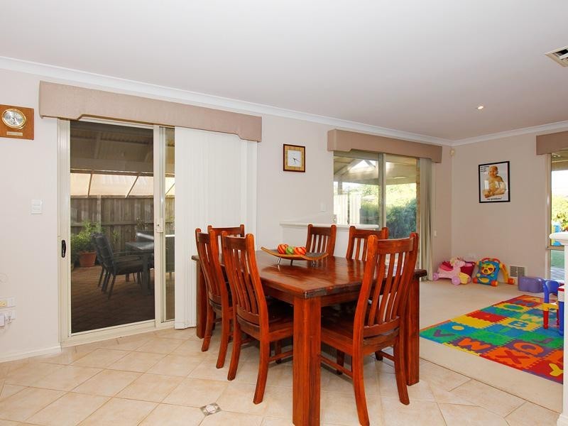 38 Bronzewing Avenue, Ellenbrook WA 6069
