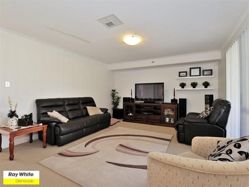 10 Brumby Avenue, Henley Brook WA 6055