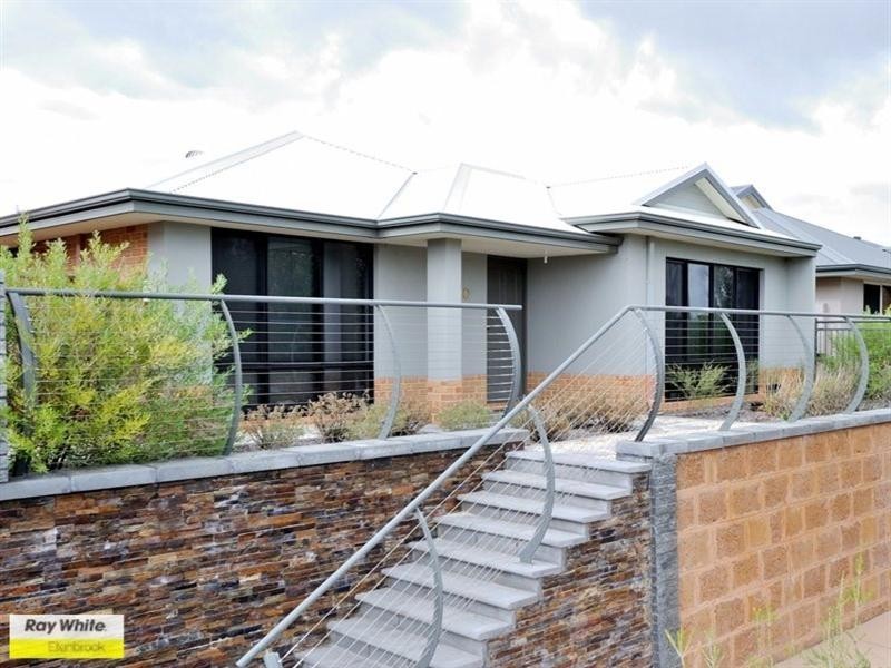 10 Elmridge Parkway, Ellenbrook WA 6069