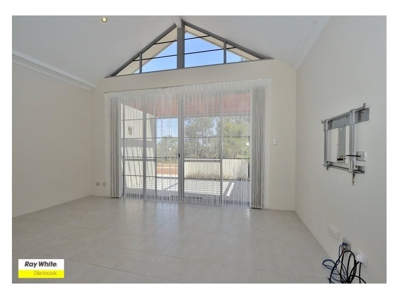 17 Liten Lane, Ellenbrook WA 6069