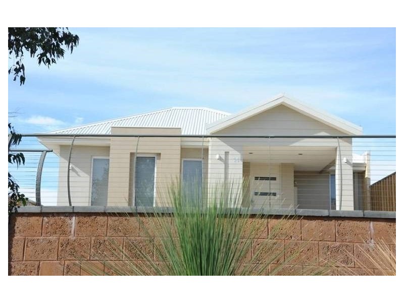 14 Elmridge Parkway, Ellenbrook WA 6069